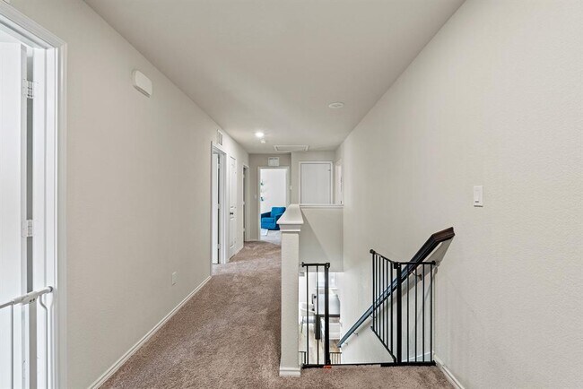 Building Photo - 324 Black Alder St