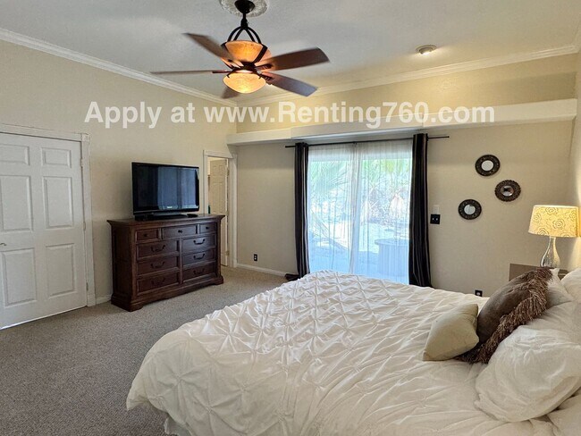 Building Photo - Incredible City Views In Western Hills Est...