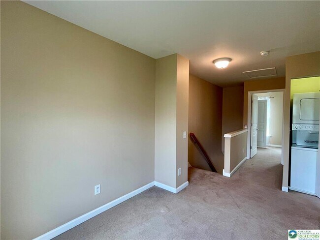 Building Photo - 1503 Artisan Ct