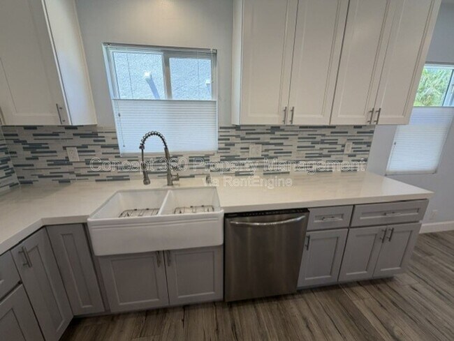 Building Photo - 2287 Belmont Ave