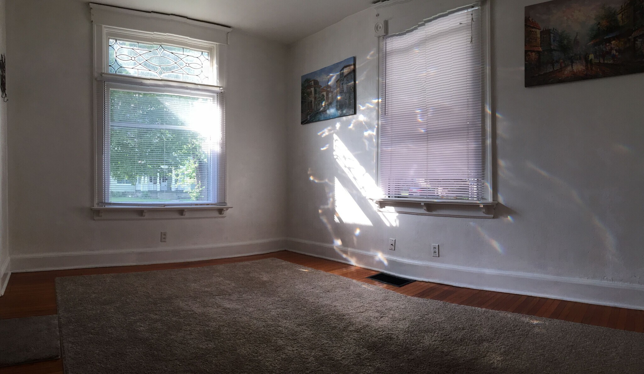 Building Photo - 908 Columbia Ave