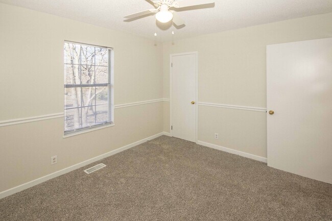 Building Photo - 6600 Woodcock Cir