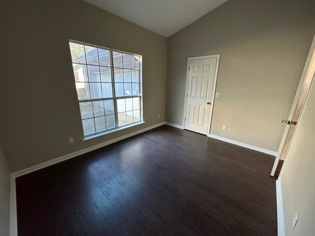 Building Photo - 108 Gardenside Dr