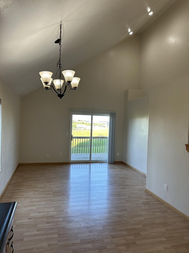 Building Photo - 3240 E Capitol Ave