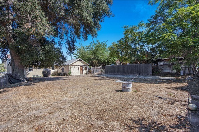 Building Photo - 1170 Center St