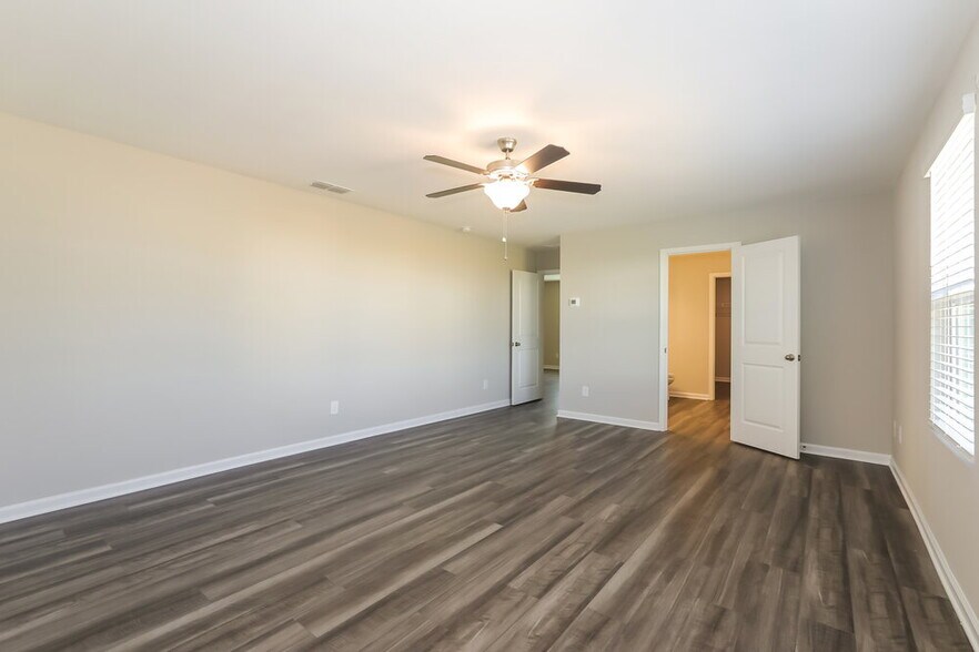 Building Photo - 3964 Kendrick Cir