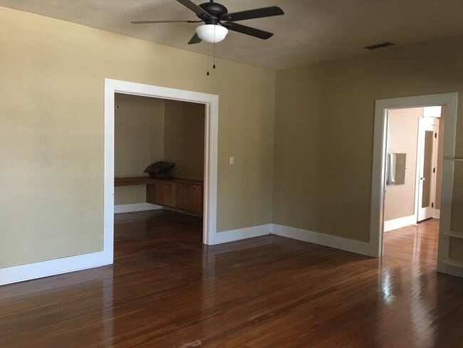 Building Photo - NOT AVAILABLE FOR SHOWING UNTIL MID MAY Home with Beautiful Tuscawilla Park as your yard.