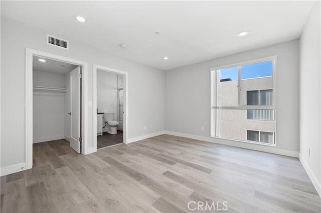 Building Photo - 2733 S La Brea Ave