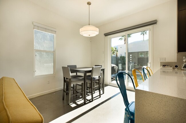 Building Photo - 2707 Majestic Way