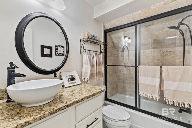 Building Photo - 2 Echo Ln