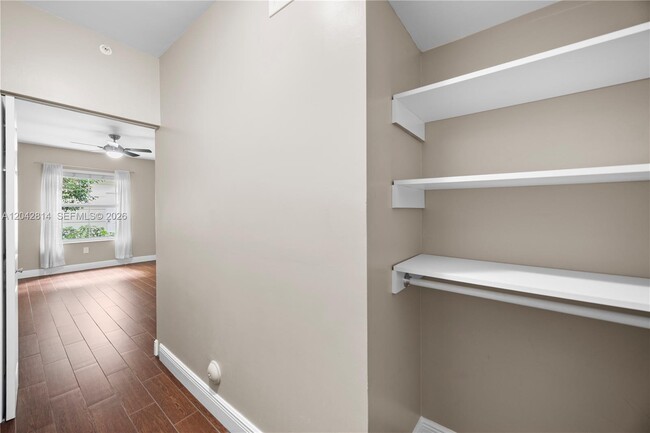Building Photo - 3102 Tuscany Way