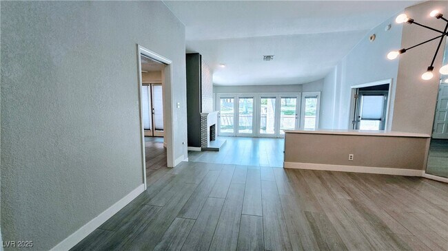 Building Photo - 7163 Mission Hills Dr
