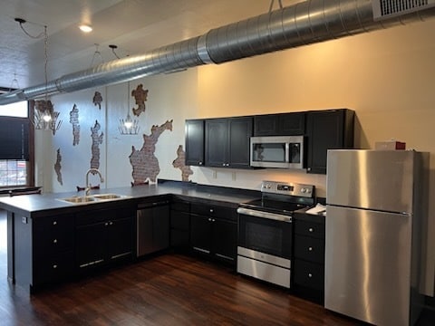 Building Photo - 8 E Main St