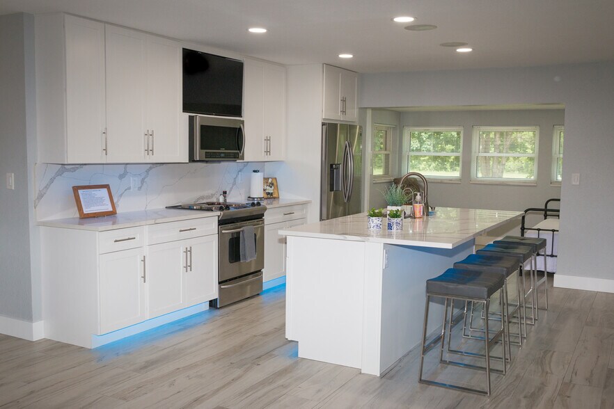 Kitchen - 4540 NW 12th Dr