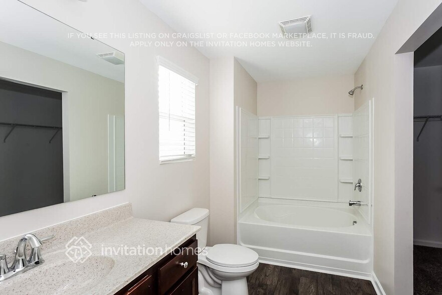 Building Photo - 124 Caprine Ct