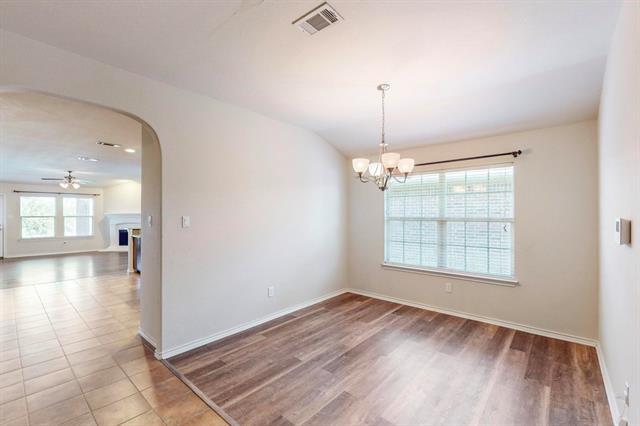 Building Photo - 3504 Hornbeam St