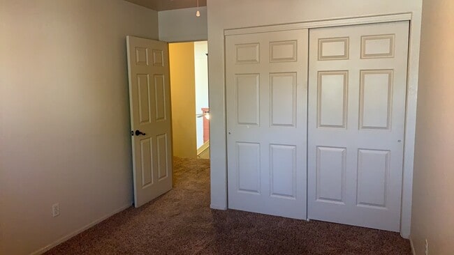 Building Photo - 3 Bedroom - 2.5 Bath - 1395 Sq. Ft. Home f...