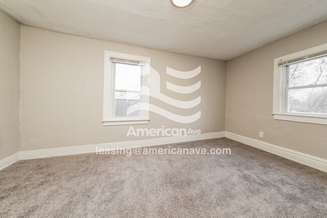 Building Photo - 183 1st St