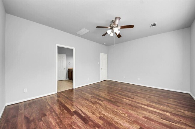 Building Photo - 6306 Bain Dr