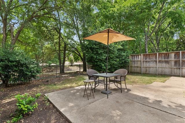 Building Photo - 4816 Rockcreek Ln