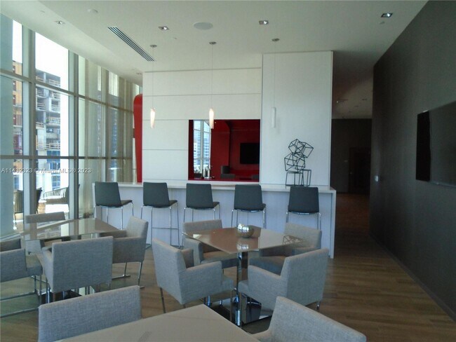 Building Photo - 1100 S Miami Ave