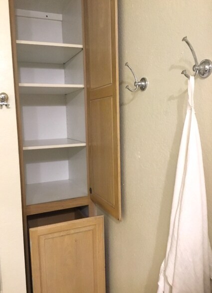 Building Photo - 4339 Heather Rd