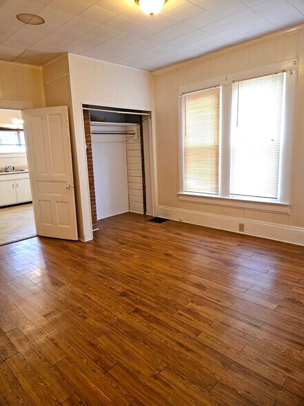 Bedroom - 301 N Division St