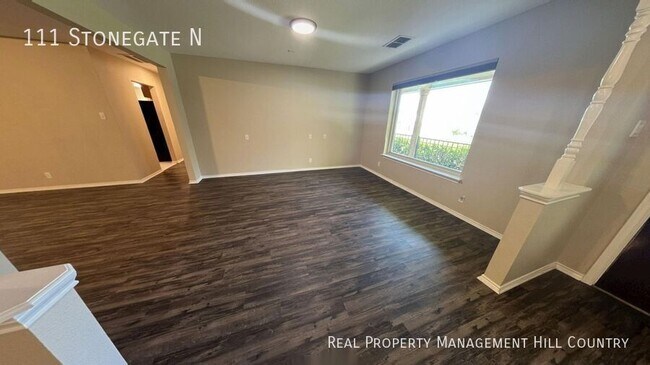 Building Photo - 111 Stonegate N