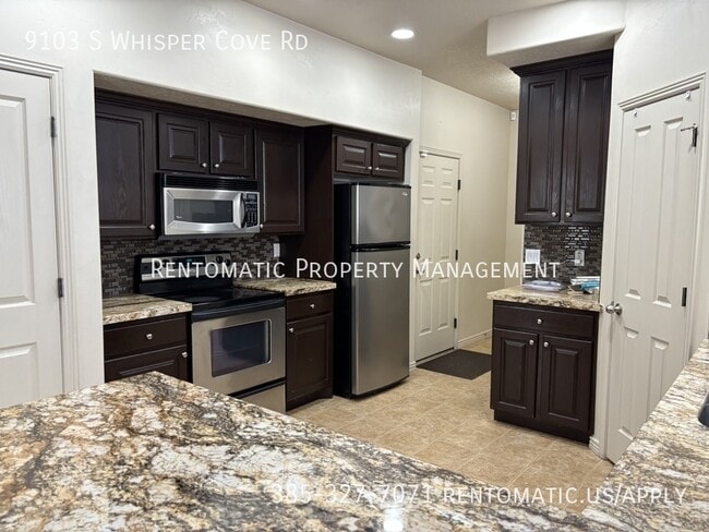 Building Photo - 9103 Whisper Cove Rd