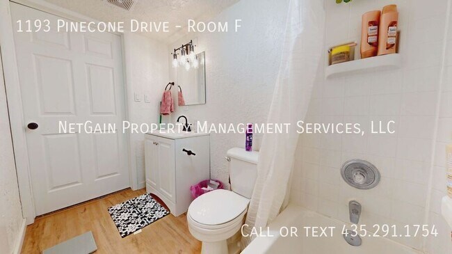 Building Photo - 1193 Pinecone Dr