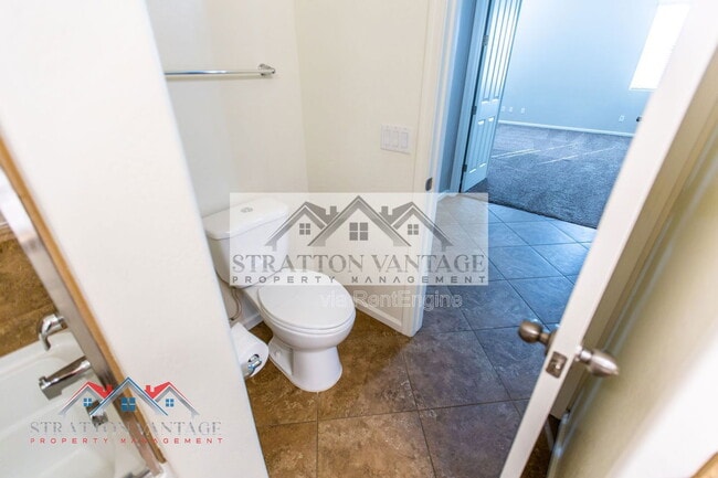 Building Photo - 7465 E Osage Ave