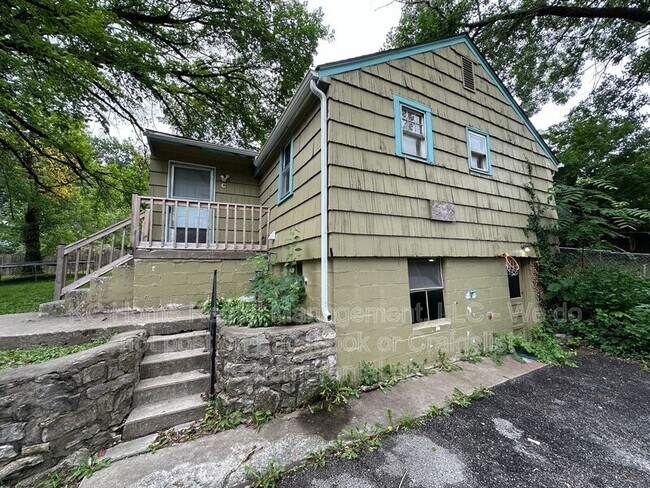 Building Photo - 10201 E 31st St S