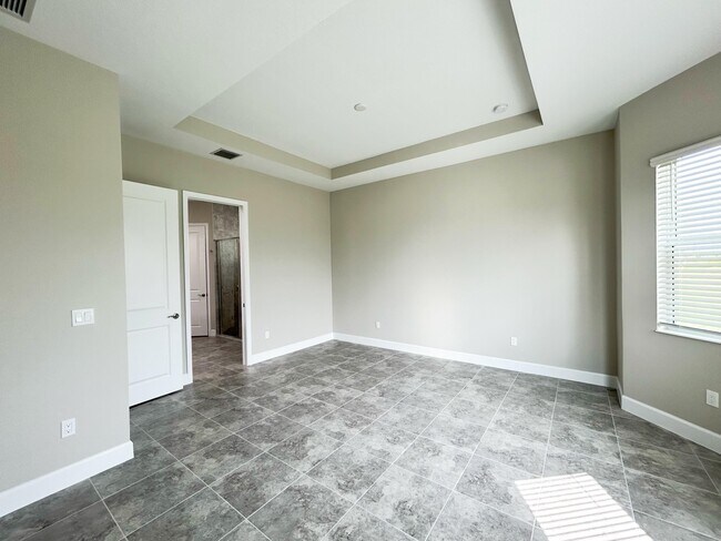 Building Photo - 5327 Liberty Ln