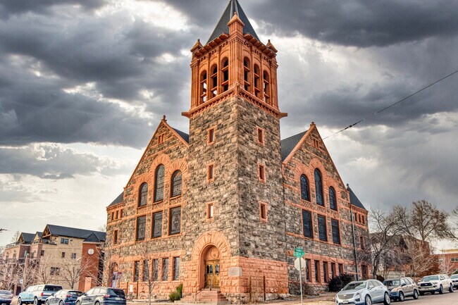 Building Photo - 1441 Central St