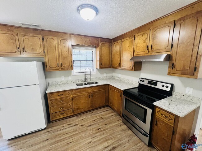 Building Photo - 3018 Charity Ln