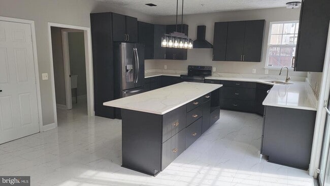 Building Photo - 10011 Welshire Dr