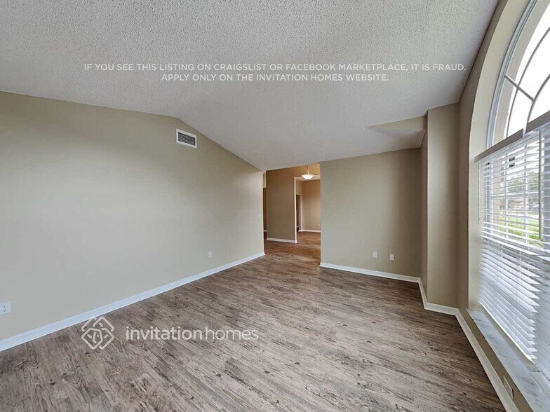 Building Photo - 12540 Pica St