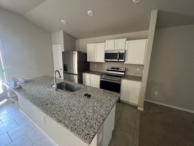 Building Photo - Frenship ISD 3 bed 2 bath 2 car garage