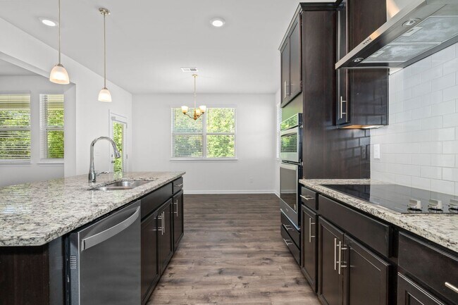 Building Photo - 1011 Alta Vis Ln