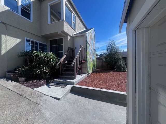 Building Photo - 8109 Ney Ave