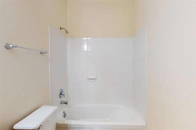 Building Photo - East Auden Circle, Sienna, TX 77459 - 3 BR 2 BA single-family home