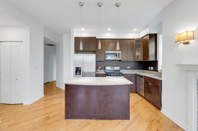 Building Photo - 4800 S St Lawrence Ave