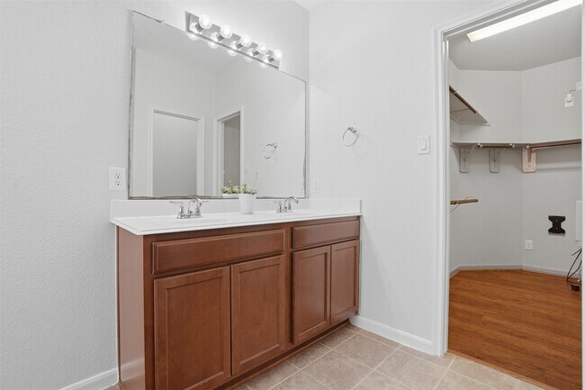 Building Photo - 11126 Celano Dr