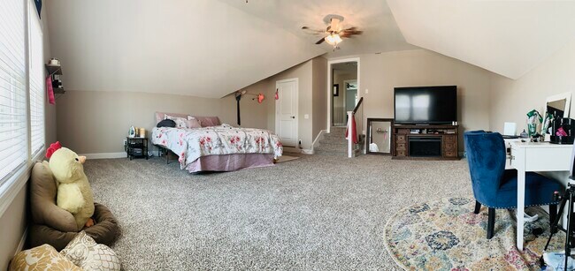Building Photo - 502 Latham Ct
