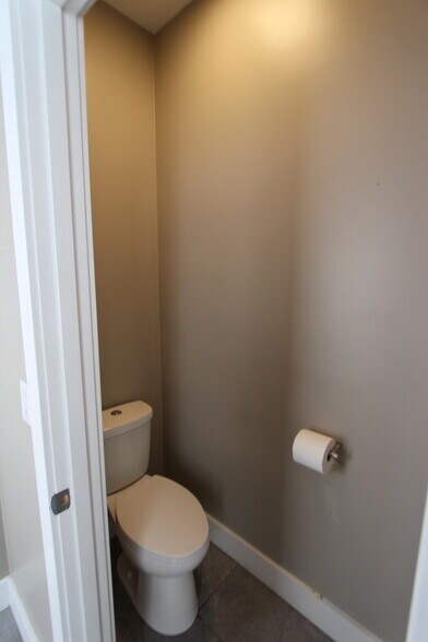 Building Photo - 164 N 18th St
