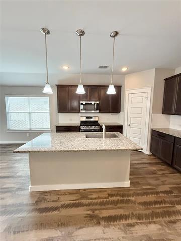 Building Photo - 9000 Dameron Dr