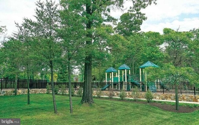 Building Photo - 23109 Dunlop Heights Terrace