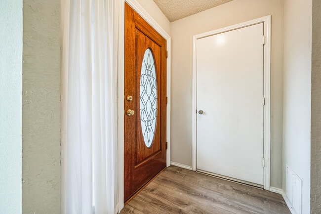 Building Photo - 4509 Alta Loma Dr