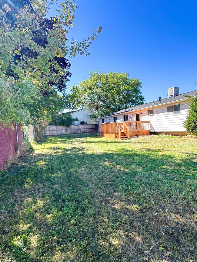 Building Photo - 5333 Peachwood Cir