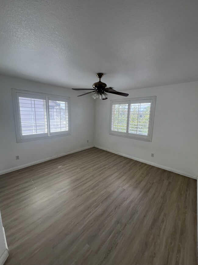 Building Photo - 13862 Camp Rock St